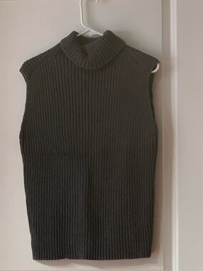 GAP Sleeveless Ribbed Turtleneck Sweater